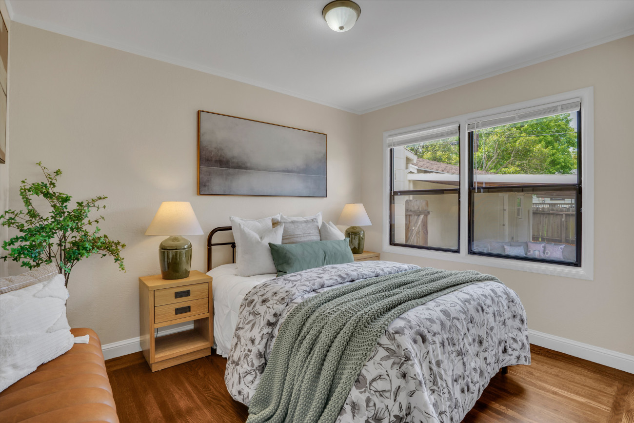 15-561 Cedar st-15.jpg
